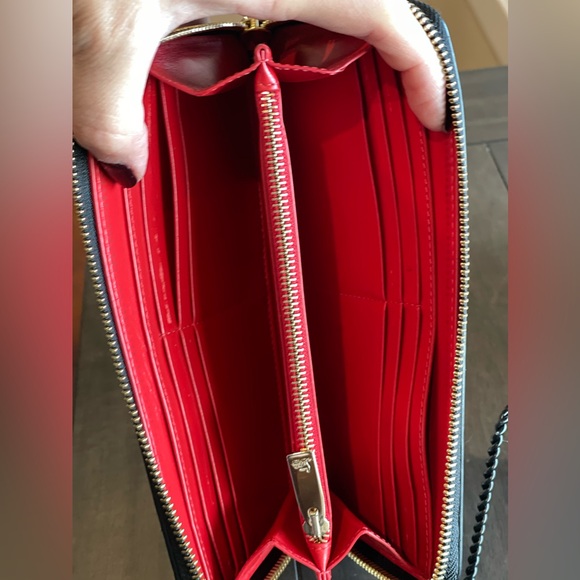 🖤❤️ EUC Christian Louboutin Panettone Wallet ❤️🖤 - Picture 3 of 10
